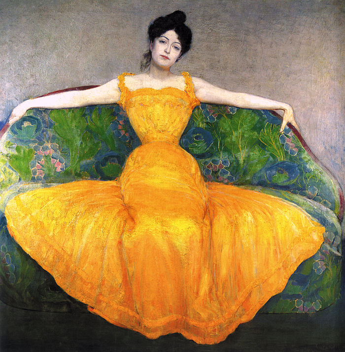 max kurzweil mujer con un vestido amarillo3